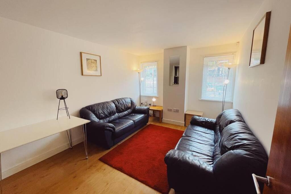 1 Bedroom Centre - Sleeps 4 Free Parking Appartamento